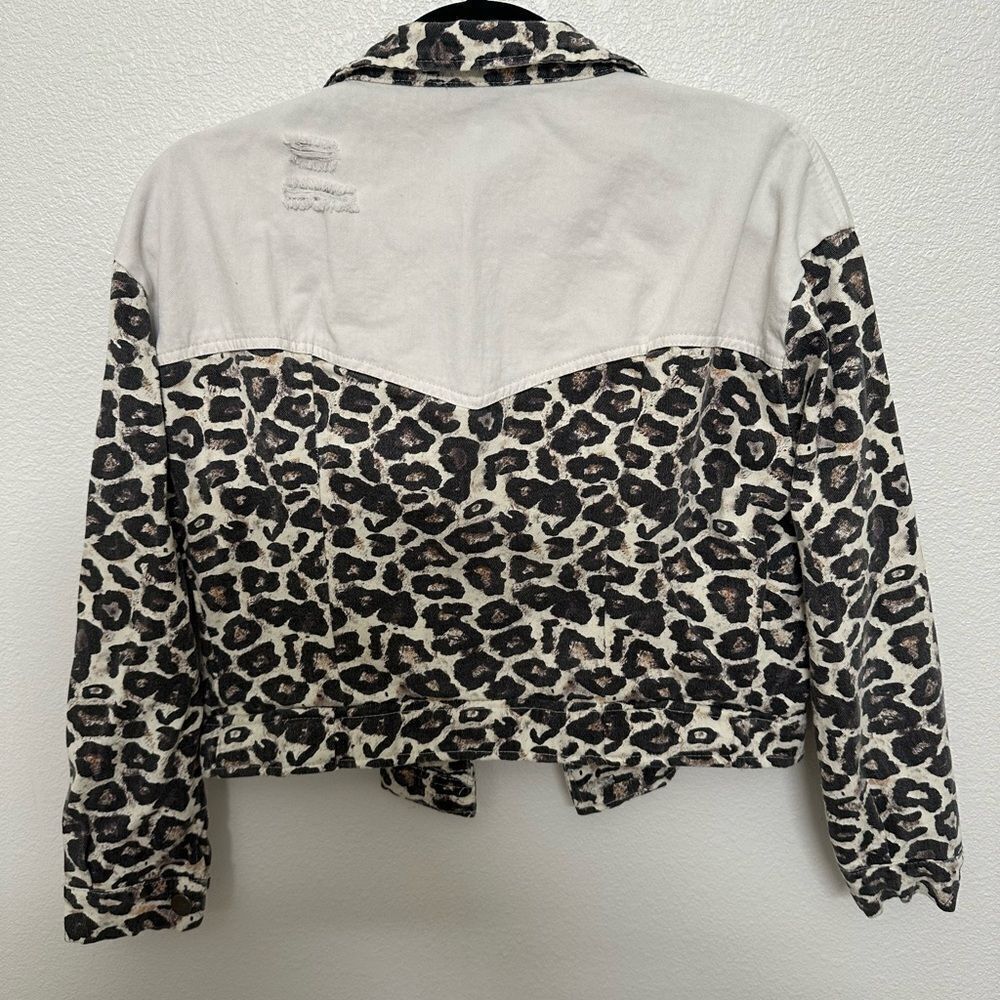 Leopard Print Button Up Women’s Jacket - image 8